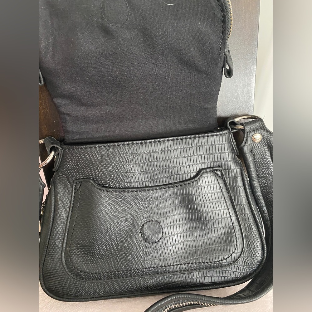 FOREVER 21 CROSSBODY BAG - Picture 2 of 5